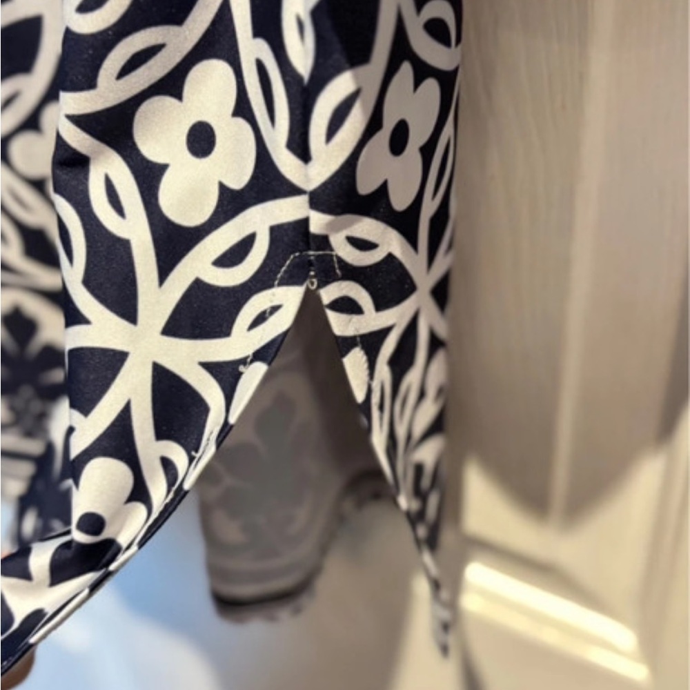 Slinky Brand Black and White Floral Tunic - Picture 6 of 6